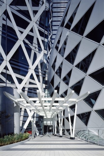 Mode Gakuen Cocoon Tower / Tange Associates