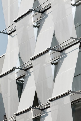 F40 Office Building / Petersen Architekten