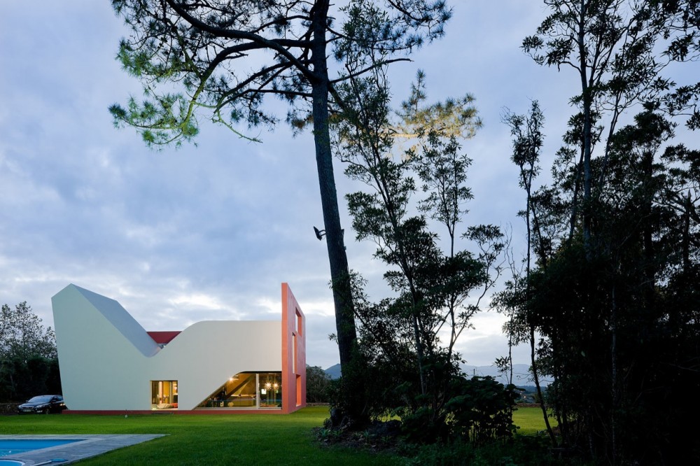 House on the Flight of Birds / Bernardo Rodrigues