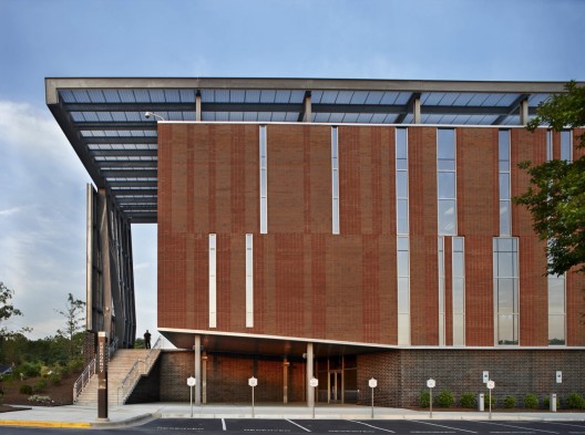 Biomanufacturing Research Institute and Technology Enterprise (BRITE) Facility / The Freelon Group Architects