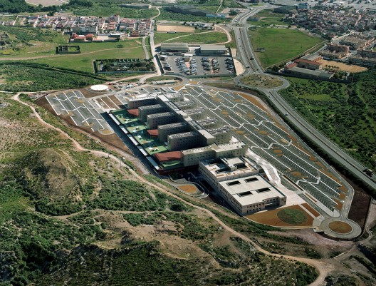 New Santa Lucía University General Hospital / CASA sólo arquitectos