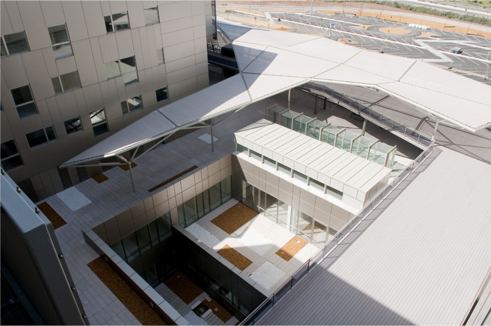 New Santa Lucía University General Hospital / CASA sólo arquitectos