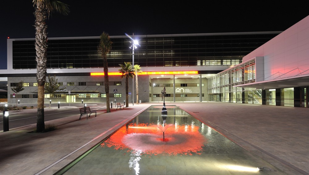 Los Arcos del Mar Menor Hospital / CASA sólo arquitectos
