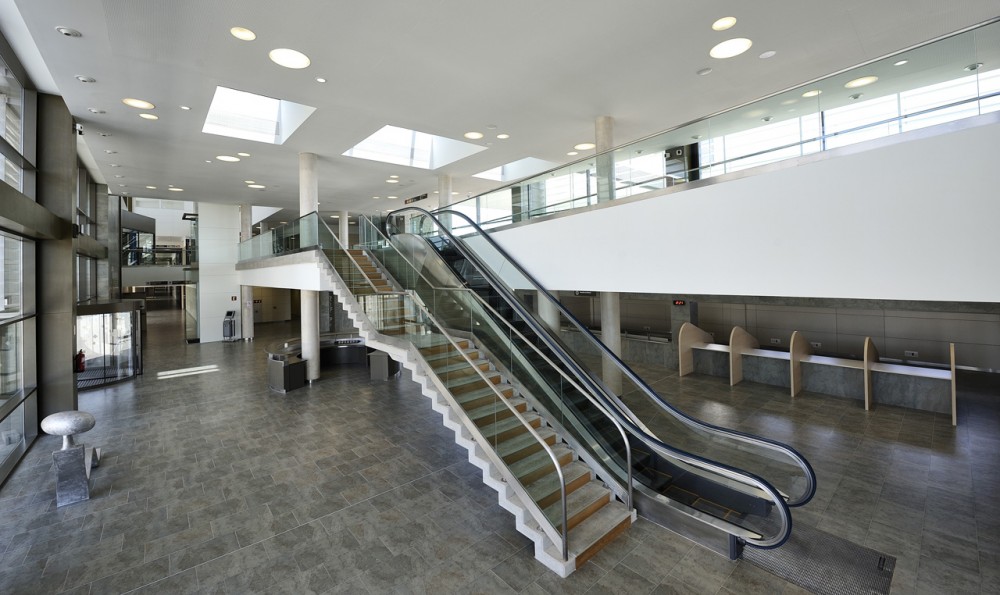 Los Arcos del Mar Menor Hospital / CASA sólo arquitectos