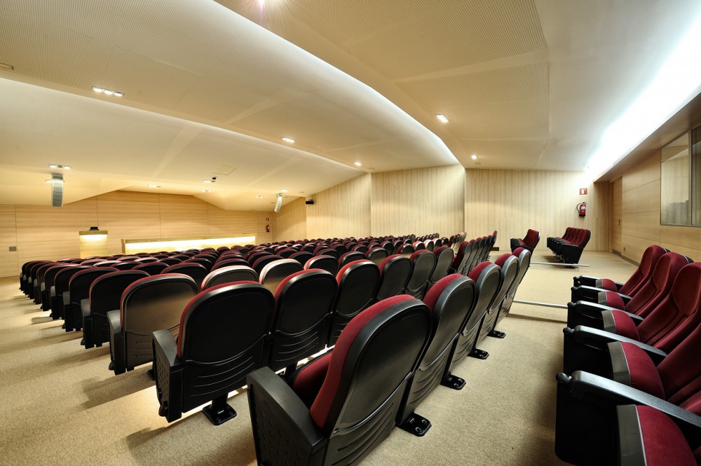 Los Arcos del Mar Menor Hospital / CASA sólo arquitectos