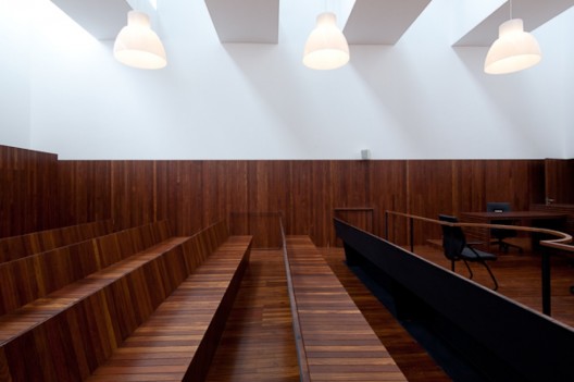 Palacio de Justica de Gouveia / Barbosa & Guimaraes Architects
