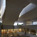 Palacio de Justica de Gouveia / Barbosa & Guimaraes Architects Palacio de Justica de Gouveia / Barbosa & Guimaraes Architects © José Campos, arqf architectural photography