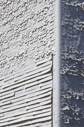Fabric Façade Studio Apartment / Rob Veening