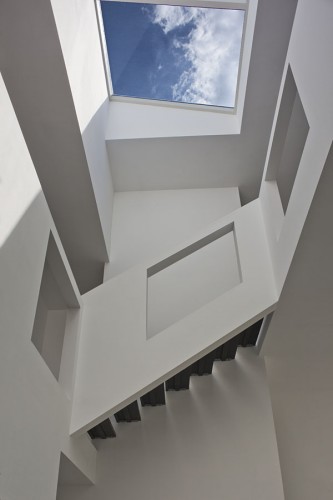 Fabric Façade Studio Apartment / Rob Veening