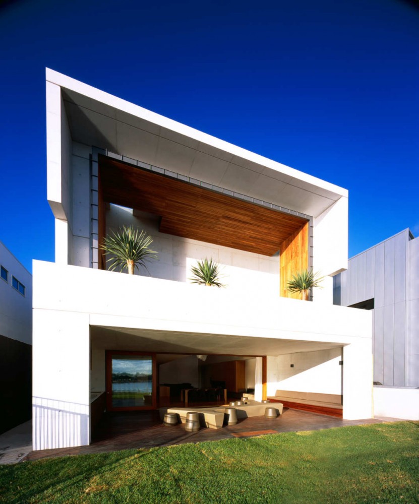 Y704 House / MARC&CO + coarchitecture