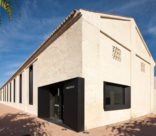 Public Library and Music School / Donaire Arquitectos