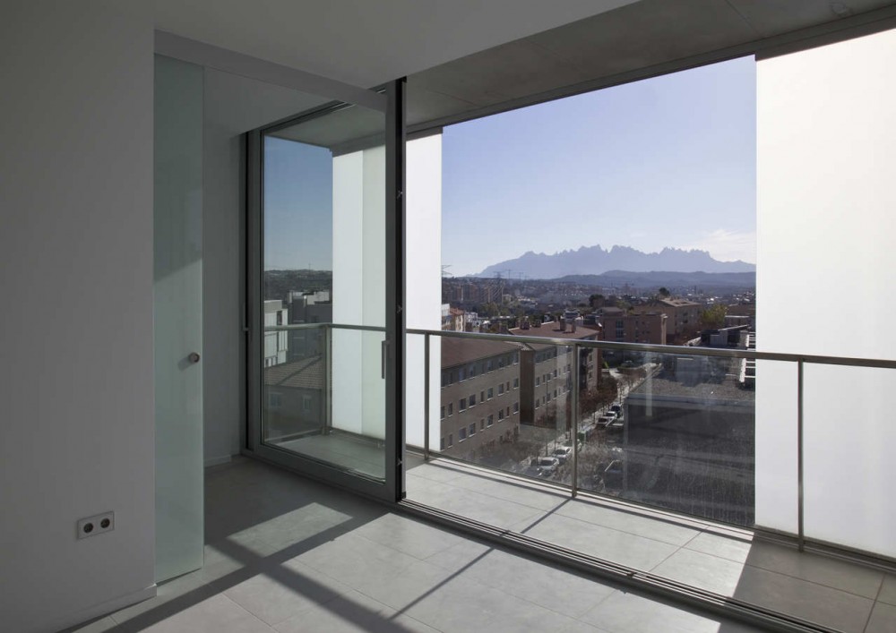 30 Dwellings in Manresa / nothing architecture