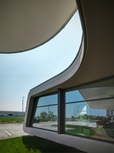 Gazoline Petrol Station / Damilano Studio Architects