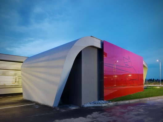 Gazoline Petrol Station / Damilano Studio Architects