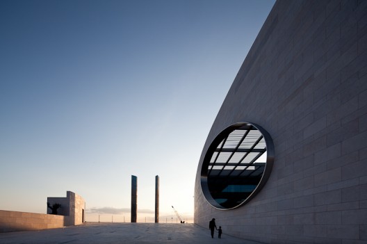 Champalimaud Centre for the Unknown / Charles Correa Associates