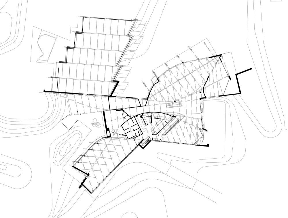 Pyrenees Golf Club and Social Centre / MiAS Arquitectes