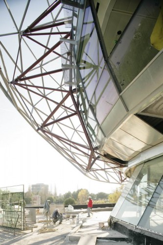 iGuzzini Illuminazione España Headquarters / MiAS Arquitectes