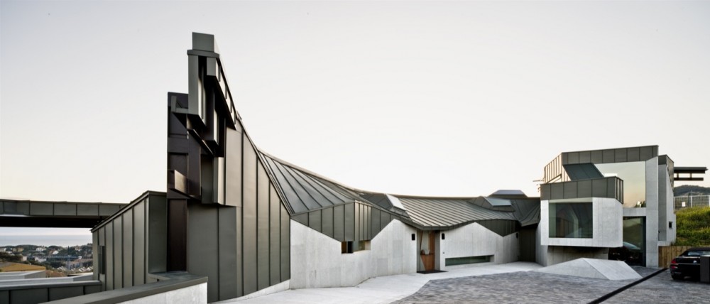 Topographic House / MiAS Arquitectes