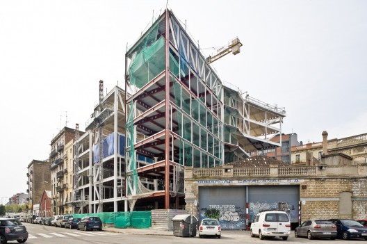 Plug in Building / MiAS Arquitectes