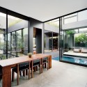 Vienna Way / Marmol Radziner Vienna Way / Marmol Radziner © Joe Fletcher Photography