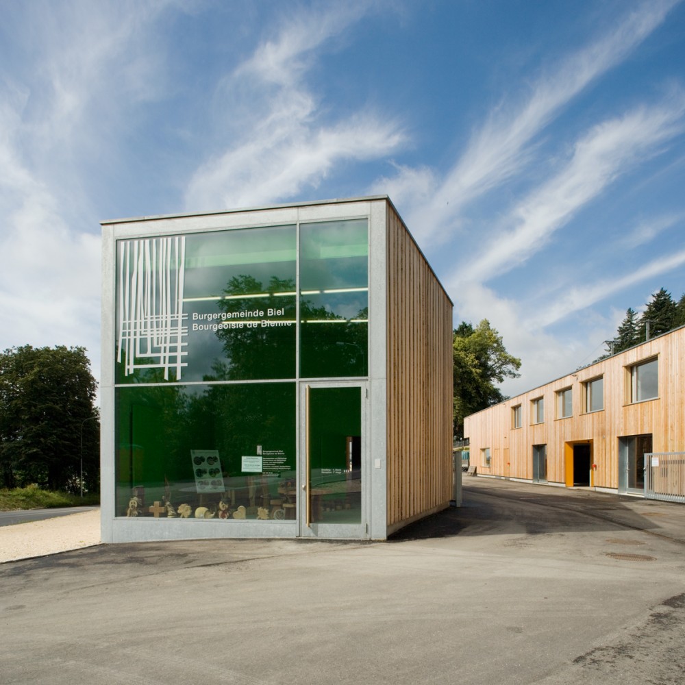 Operation Center Burgergemeinde / bauzeit architekten