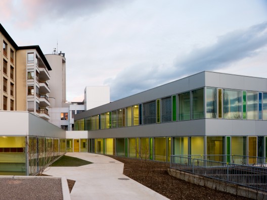 Children's Clinic Wildermeth / bauzeit architekten