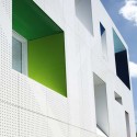 © Sugamo Shinkin Bank / Emmanuelle Moureaux Architecture + Design © Sugamo Shinkin Bank / Emmanuelle Moureaux Architecture + Design © Nacasa & Partners Inc.