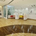 © Sugamo Shinkin Bank / Emmanuelle Moureaux Architecture + Design © Sugamo Shinkin Bank / Emmanuelle Moureaux Architecture + Design © Nacasa & Partners Inc.