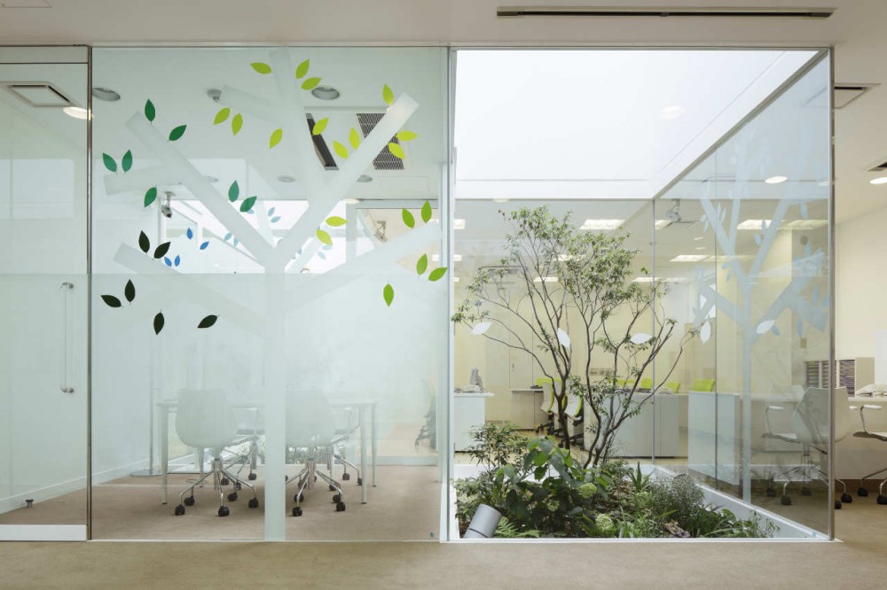 Sugamo Shinkin Bank, Tokiwadai Branch / Emmanuelle Moureaux Architecture + Design