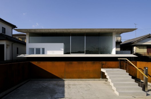 Beach House / Yamamori Architect & Associates