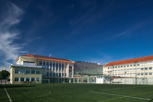 Secondary School In Lisbon / Gonçalo Byrne Arquitectos, José Laranjeira