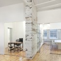 EDUN Americas, Inc. Showroom & Offices / Spacesmith EDUN Americas, Inc. Showroom & Offices / Spacesmith Courtesy of Spacesmith