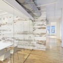 EDUN Americas, Inc. Showroom & Offices / Spacesmith EDUN Americas, Inc. Showroom & Offices / Spacesmith Courtesy of Spacesmith