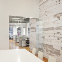 EDUN Americas, Inc. Showroom & Offices / Spacesmith EDUN Americas, Inc. Showroom & Offices / Spacesmith Courtesy of Spacesmith