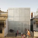 Perforated House / Kavellaris Urban Design Perforated House / Kavellaris Urban Design © Kavellaris Urban Design