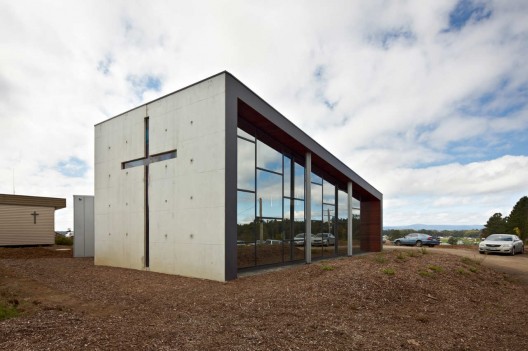 St Mary’s Kinglake Church / Kavellaris Urban Design