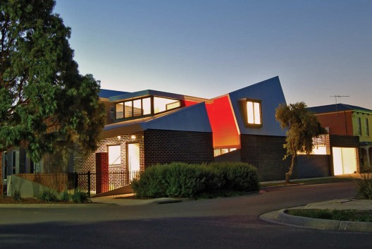 Jones House / Kavellaris Urban Design