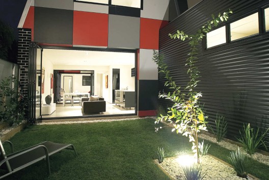 Jones House / Kavellaris Urban Design