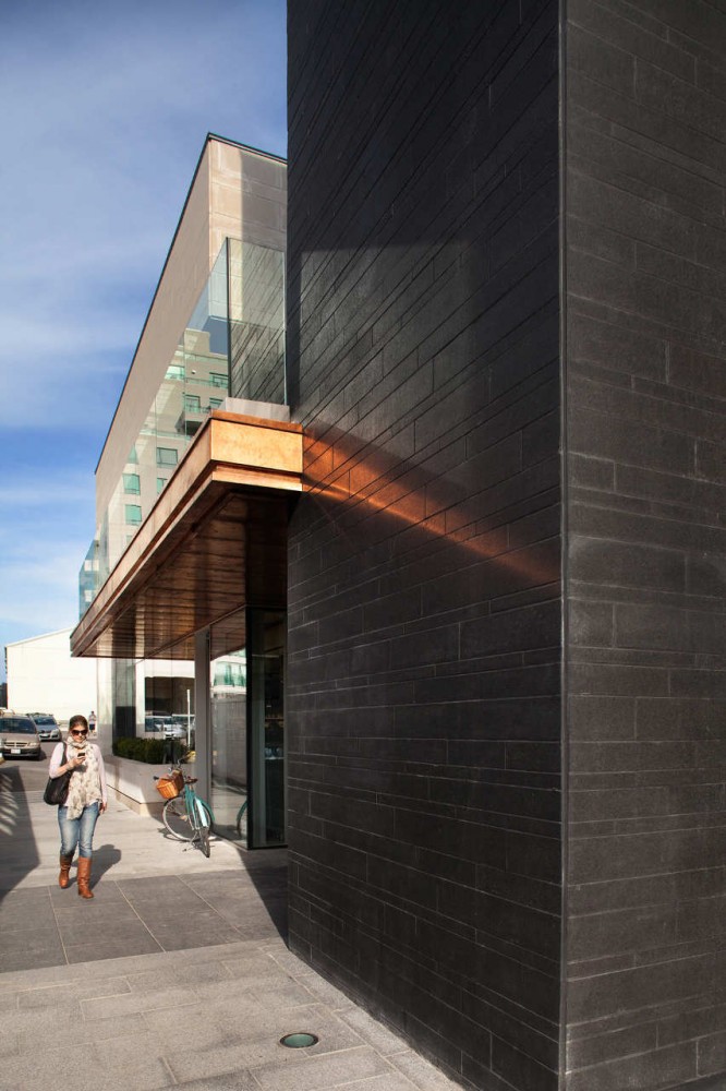 Shops of Summerhill / AUDAXarchitecture