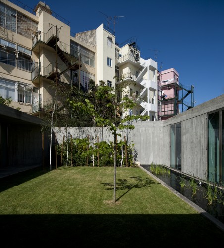 Santa Isabel House / Ricardo Bak Gordon
