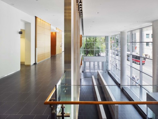 180 Queen West / KPMB Architects with Stone McQuire Vogt Architects