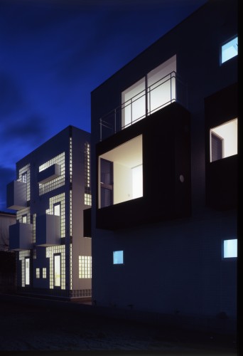 Twin Bricks / Atelier Tekuto