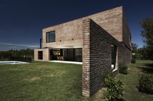 MYP House / Estudio BaBO