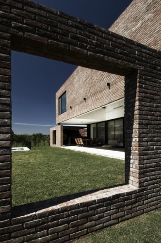 MYP House / Estudio BaBO