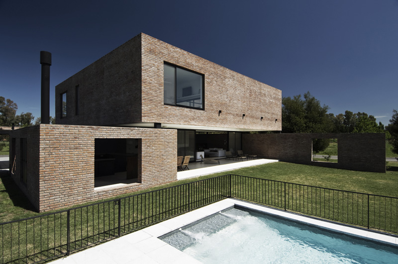 MYP House / Estudio BaBO