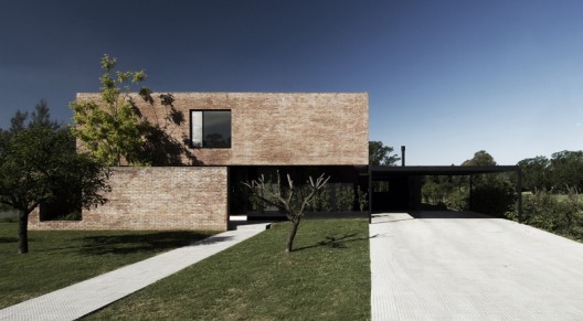 MYP House / Estudio BaBO