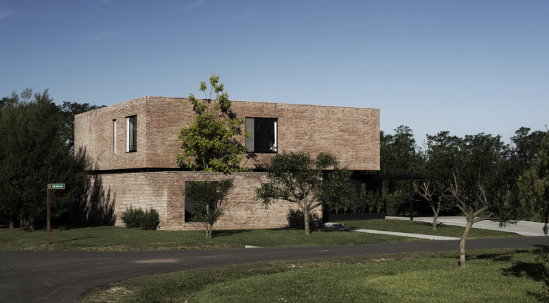 MYP House / Estudio BaBO