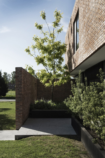 MYP House / Estudio BaBO