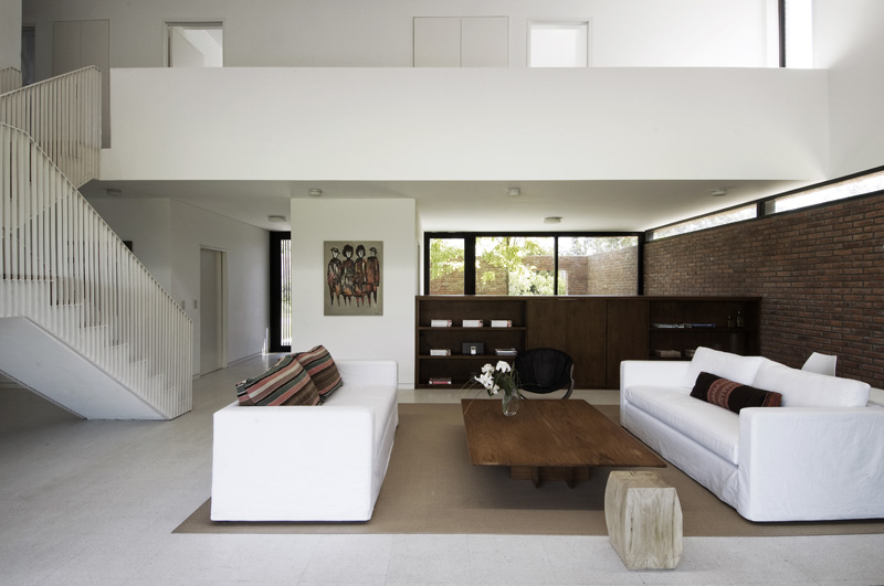 MYP House / Estudio BaBO