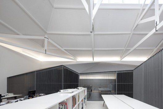 Architect's Office In Matosinhos / Nuno Sampaio Arquitetos